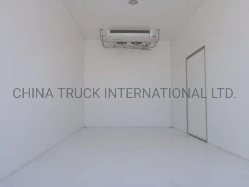 Sinotruk HOWO Container Truck 4X2 5ton Refrigerator Truck