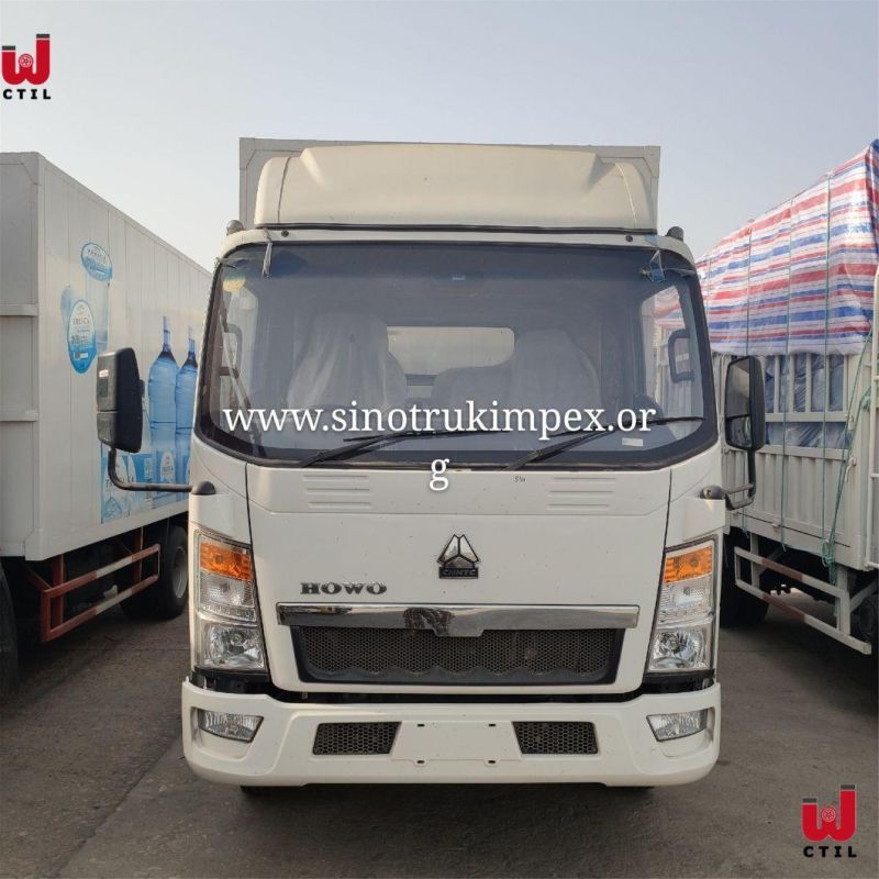 Sinotruk HOWO Container Truck 4X2 5ton Refrigerator Truck