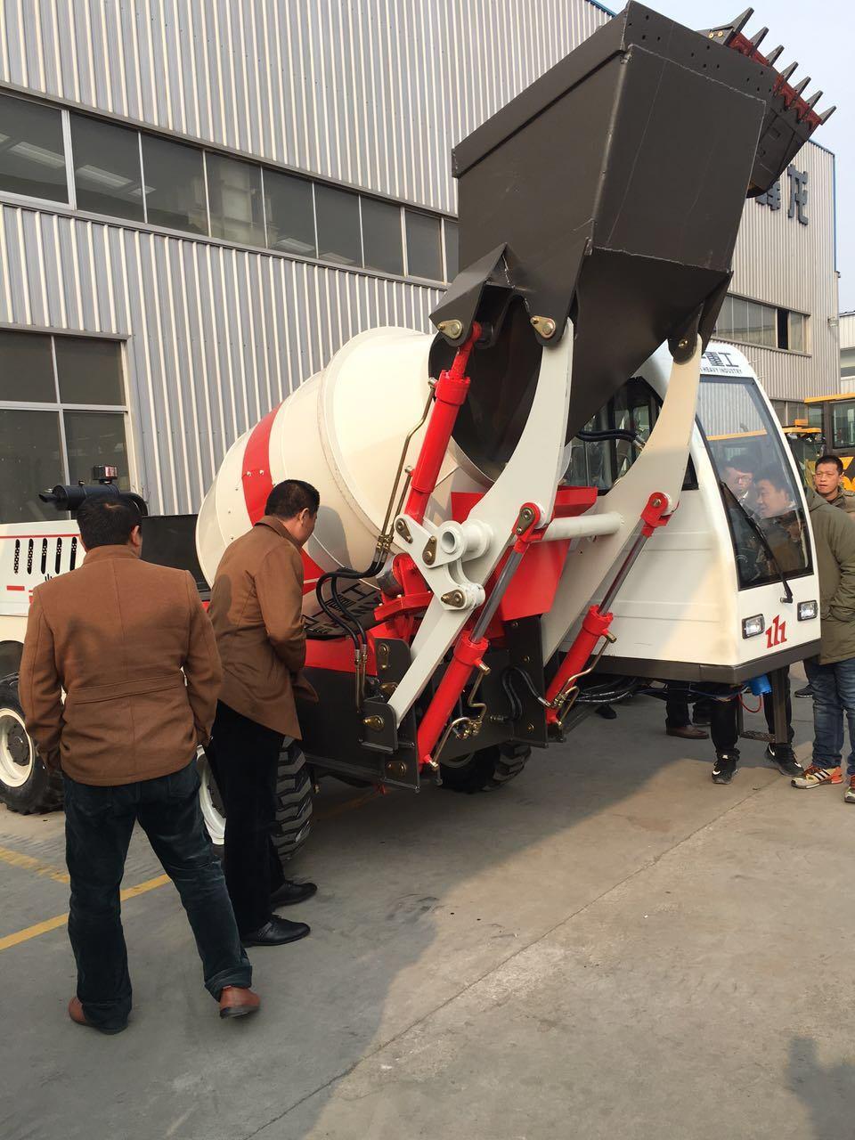 Mobile Portable Self Loading Concrete Mixer Price