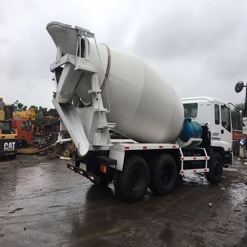 Wight Color Beautiful Looking Very Good Used Isuzu Mixer Trucks