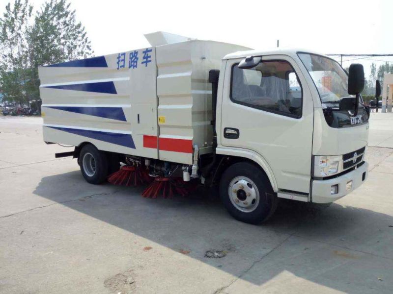 Dongfeng Industrial 4X2 Vacuum Road Sweeper Truck with Water Spray and Suction