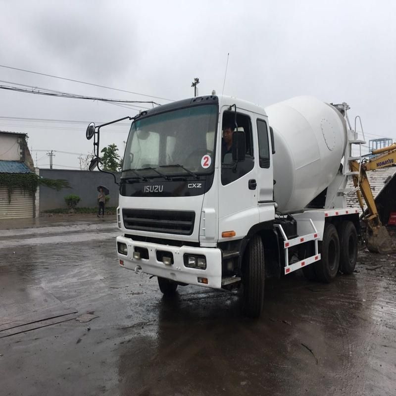 Wight Color Beautiful Looking Very Good Used Isuzu Mixer Trucks