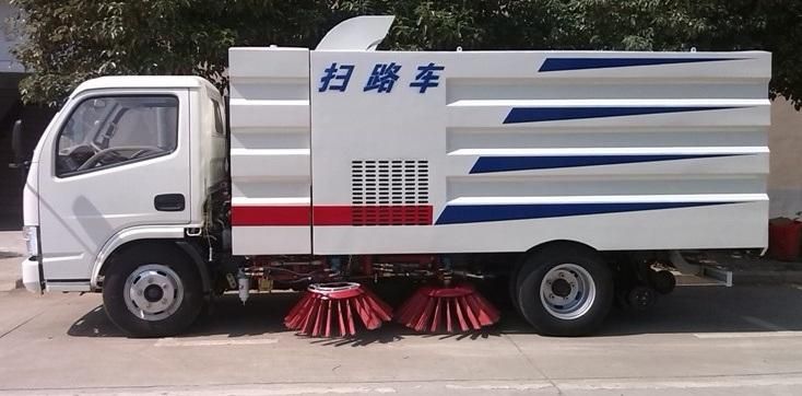 Four Broom Hydraulic System Road Cleaning Truck