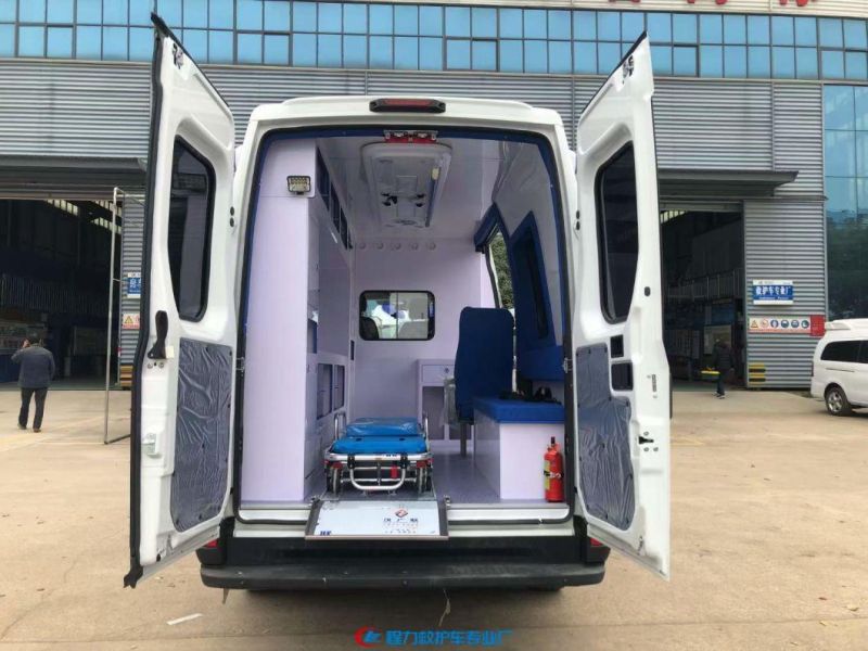 Emergency Vehicle Petrol 120 ICU Negative Pressure Emergency Ambulance with Defibrillator and Electrocardiograph