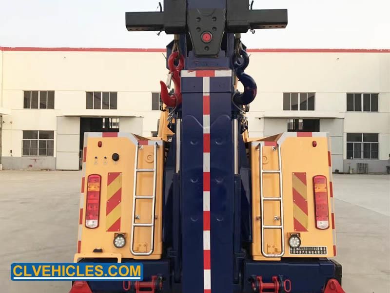 HOWO Heavy Lifting Equipment Wrecker Towing Truck 40t Wrecker Truck