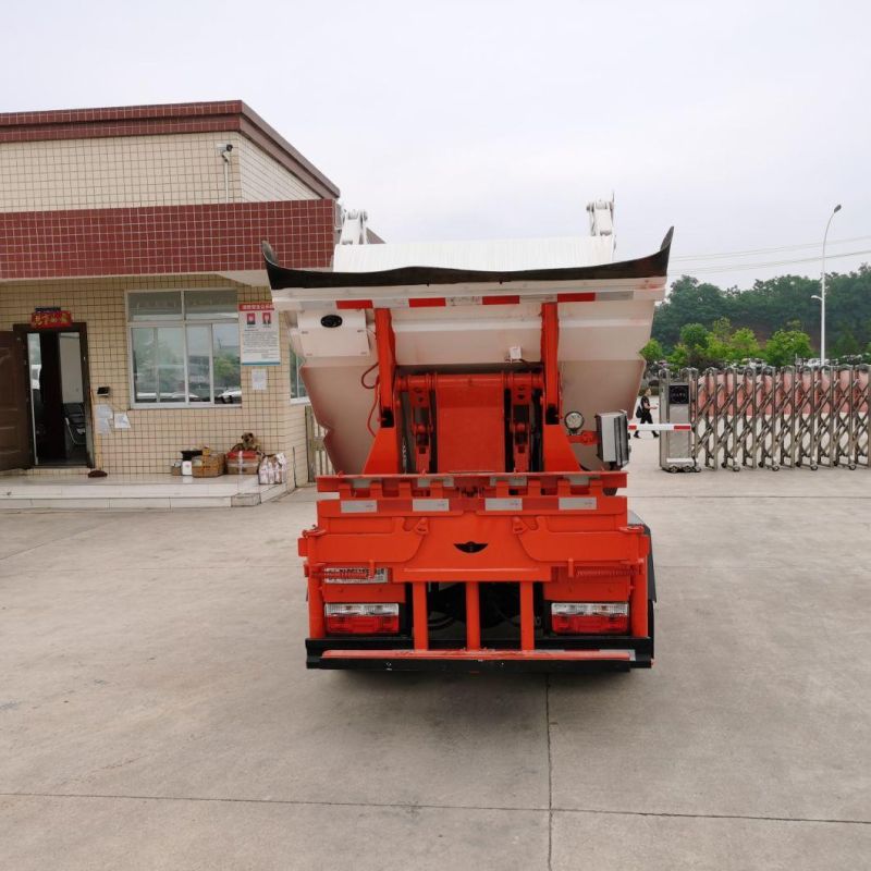 Dongfeng Rear Loading Garbage Compactor Truck The Volume of Garbage Can Is 4 Cbm