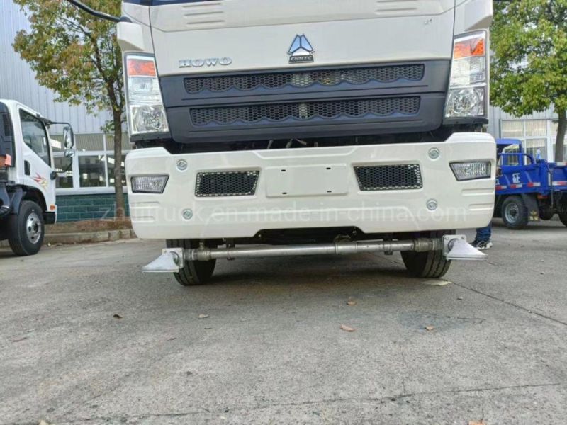 Sinotruck HOWO 4000 Gallon Medium Duty Steel Water Tank Truck on Road Price