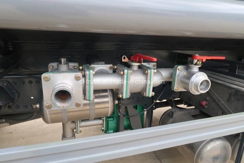 HOWO Heavy Duty 4X2 Water Tank Truck 15000liters