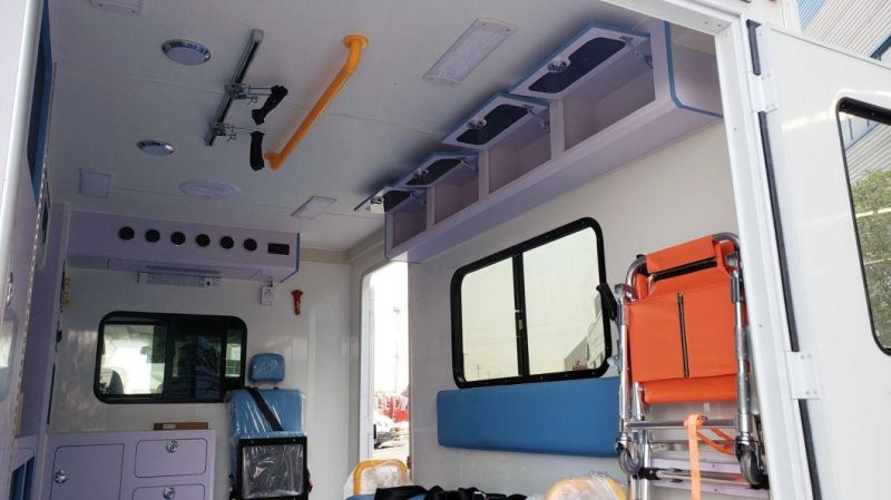 Iveco Salon Mobile Hospital Emergency Ambulance Patient Transport with Medical Equipment Increase The Negative Pressure Rescue Compartment