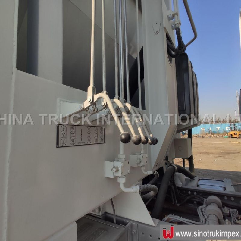 Sinotruk 6X4 HOWO Compression-Type Garbage Truck