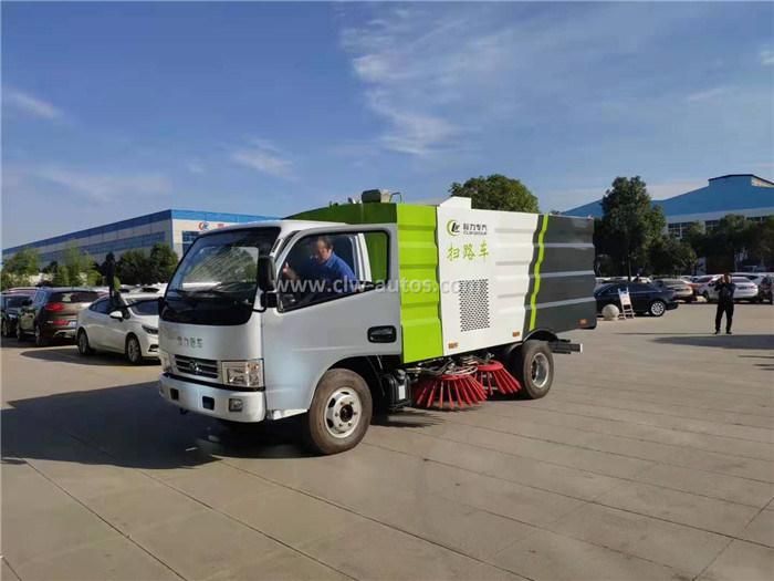 5cbm Dongfeng Diesel Road Sweeper Euro 4 Car with Four Brooms