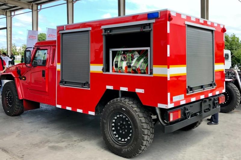 Dongfeng Brave Warrior M50 off Road Single Row Forest Fire Fighting Truck