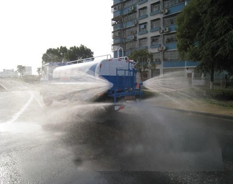 Dongfeng 12cbm Water Spraying Truck for Cleaning Road