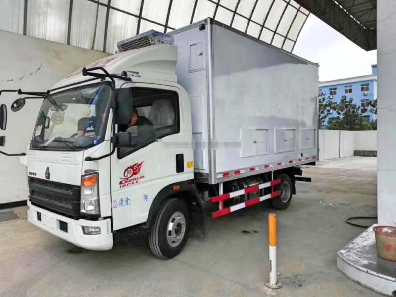 Sinotruk HOWO Light 3tons 4tons 5tons Refrigerated Truck Insulated Panel