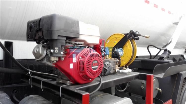 HOWO 6X6 Sewage Suction Truck 10000liters Vacuum Septic Tanker Truck off Road for Brunei