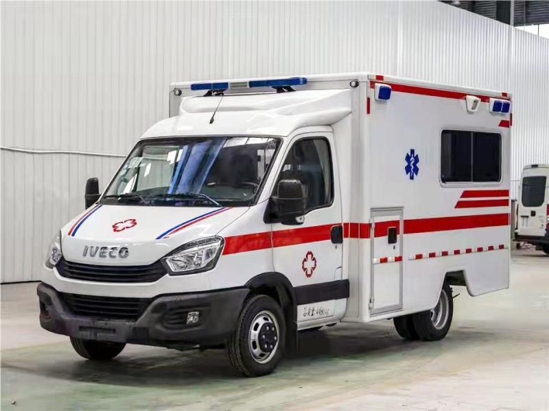 Iveco Salon Mobile Hospital Emergency Ambulance Patient Transport with Medical Equipment Increase The Negative Pressure Rescue Compartment
