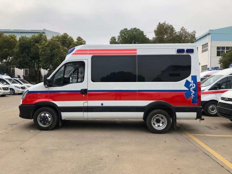 Italian Brand Euro 6 Diesel Monitoring Ambulance Vehicle with Medical Equipment