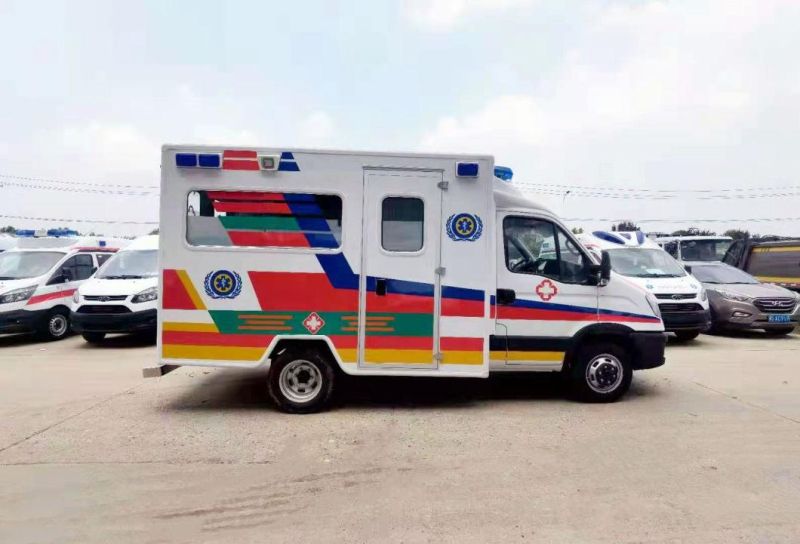 Iveco Salon Mobile Hospital Emergency Ambulance Patient Transport with Medical Equipment Increase The Negative Pressure Rescue Compartment