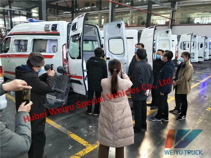 Ford High-Roof Monitoring Negative Pressure Ambulance Vehicle Emergency Rescue Patient Transport Ambulance