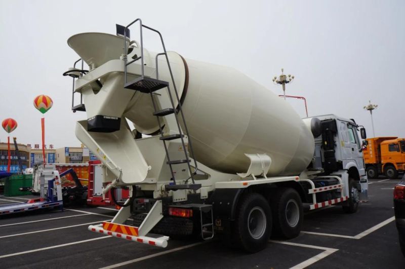 Large Capacity Shacman 8X4 Concrete Mixer Truck