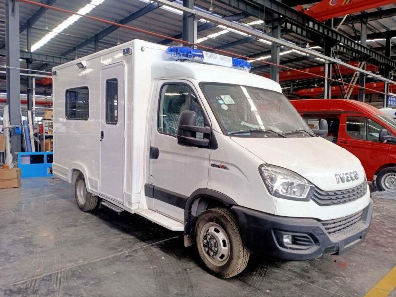 Iveco Salon Mobile Hospital Emergency Ambulance Patient Transport with Medical Equipment Increase The Negative Pressure Rescue Compartment