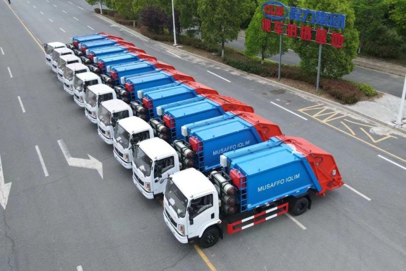 Dongfeng 7cbm 8cbm CNG Compressed Sanitary Garbage Truck 4X2 Drive LHD Natural Gas Compressed Garbage Truck