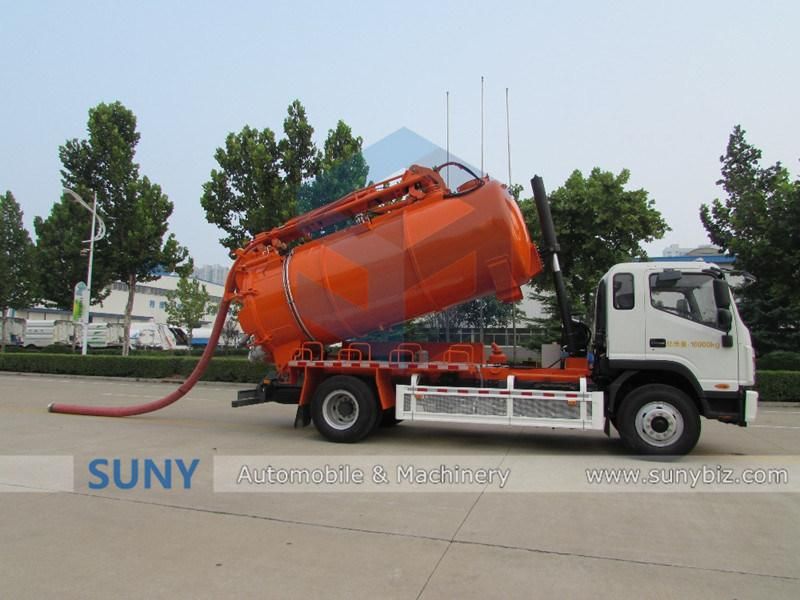 Low Price Vacuum Sewage Waste Water Tank Truck with Boom Tube