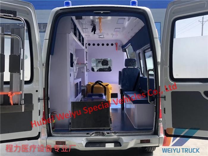 Patient Transfer Ambulance 2.0t Maxus Monitor Ward-Type ICU Ambulance for Sale