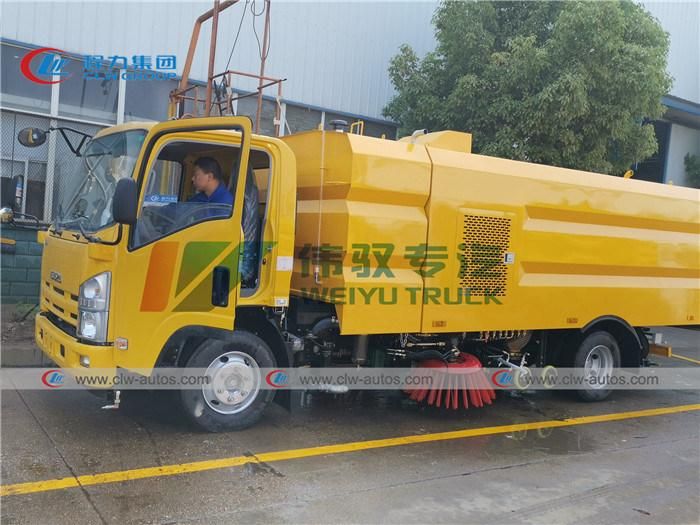 City Street Cleaning Machine Truck Vacuum Isuzu 9cbm Road Sweeper Truck