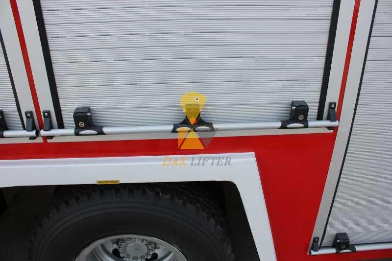 High Efficiency Water Foam Combined Fire Fighting Truck