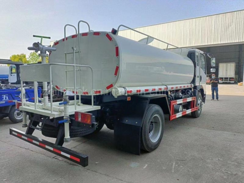 Sinotruck HOWO 4000 Gallon Medium Duty Steel Water Tank Truck on Road Price