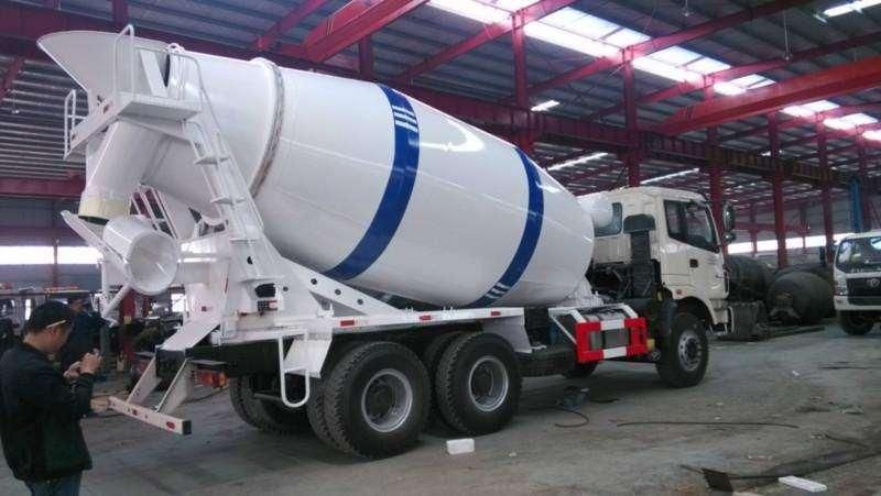 10cbm Concrete Transit Mixer with HOWO/ Dongfeng Chassis