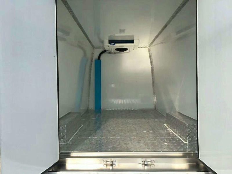 Dongfeng Yufeng 4X2 Light Weight 1 Ton Refrigerator Truck for Sale