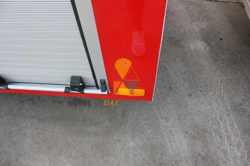 CE Certified 5 People 7360*2480*3330mm Foam Fire Truck