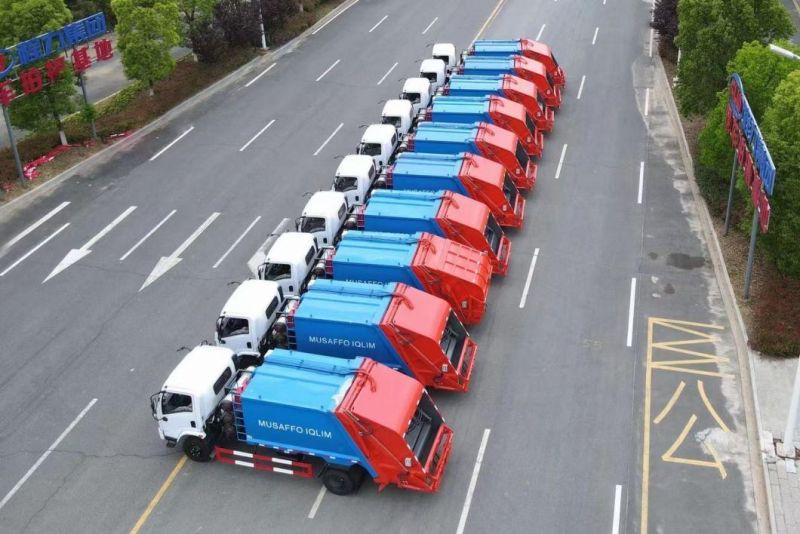 Dongfeng 7cbm 8cbm CNG Compressed Sanitary Garbage Truck 4X2 Drive LHD Natural Gas Compressed Garbage Truck