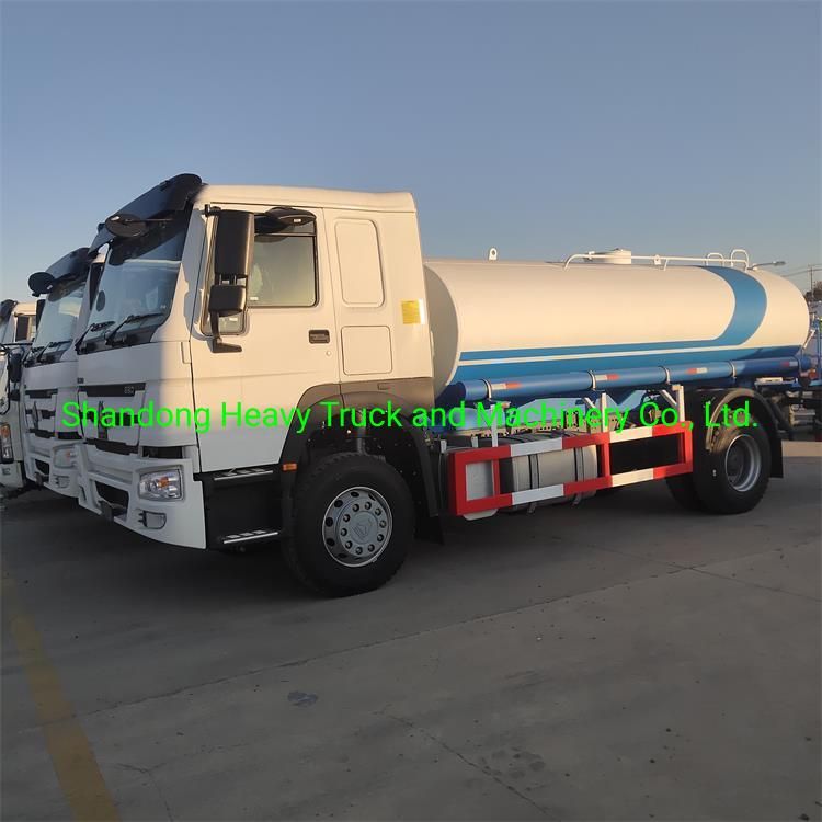 Sinotruk HOWO 4X2 Driver Water Sprinkler Tank Truck