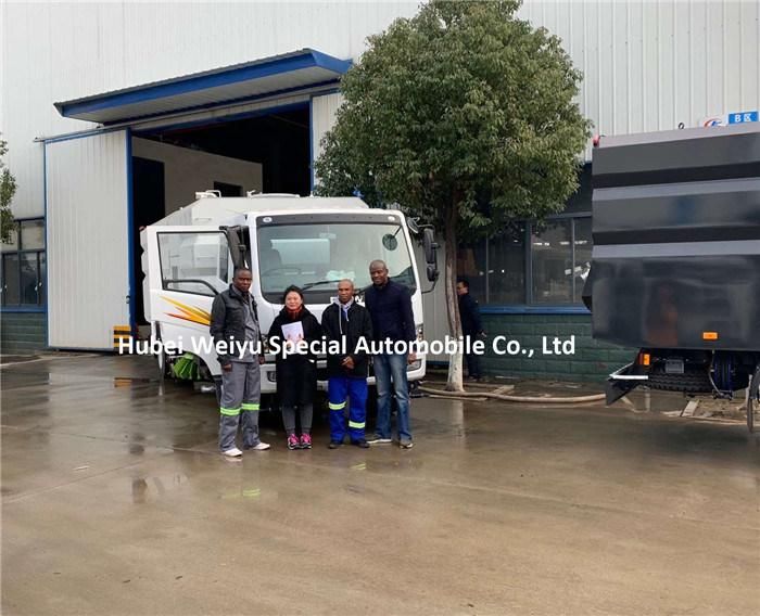 Dongfeng 5cbm Street Cleaning Truck 95HP Small Street Sweeper Truck for Vietnam