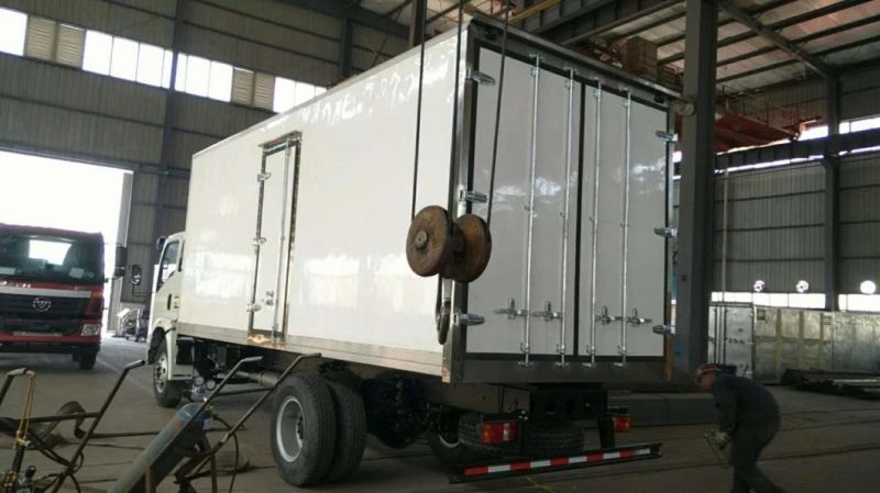 HOWO 6 Wheels 8cbm Food Transportation Refrigerated Truck