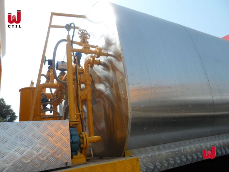 Sinotruk HOWO 18 Ton 6*4 Road Construction Asphalt Distributor, Synchronous Crushed Stone Sealing Truck, Highway Emulsi