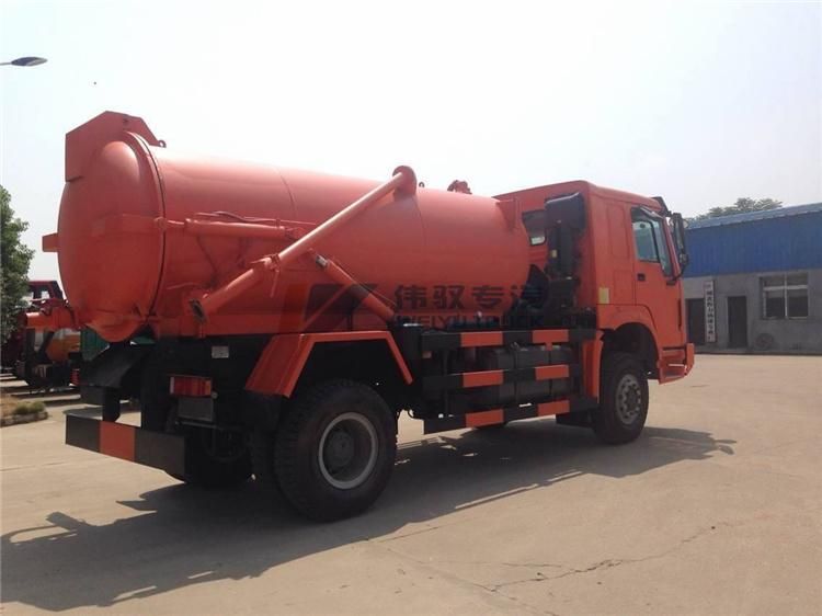 Sinotruk HOWO 4X4 off Road Sewer Vacuum Suction Tanker Truck 8000liers for Sale