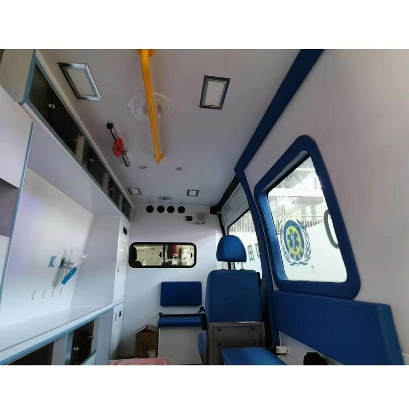 Hospital ICU Doctor Car Mobile Ambulance Rescue Vehicle for Sale