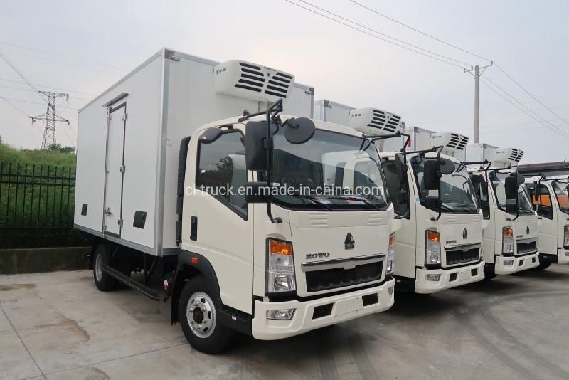 HOWO 4X4 4X2 5tons 8tons 10tons Freezer Cargo Van Frozen Meat and Fish Delivery -18 Refrigerator Truck
