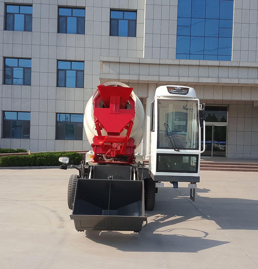 New Condition Self-Loading Concrete Mixer Truck with 2.8 Cube Meters Drum