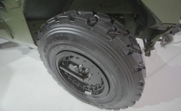 4X4 Military Cross-Country Police Vehicle
