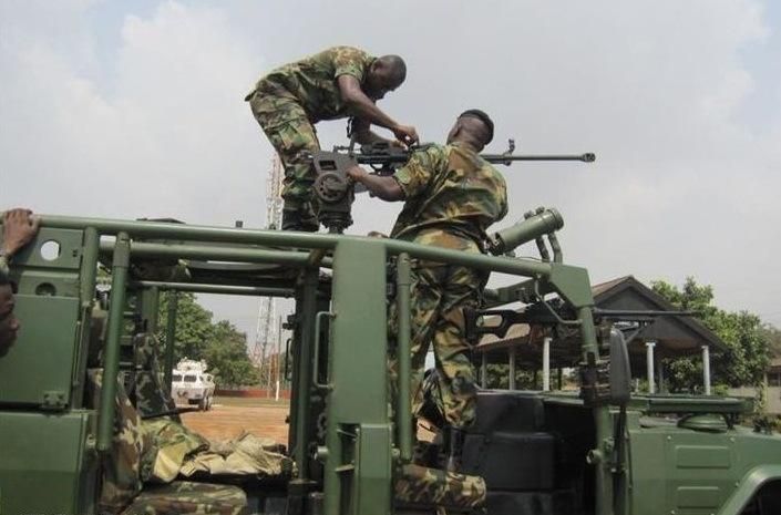 Armored Vehicle 4X4 Military Cross-Country Vehicle