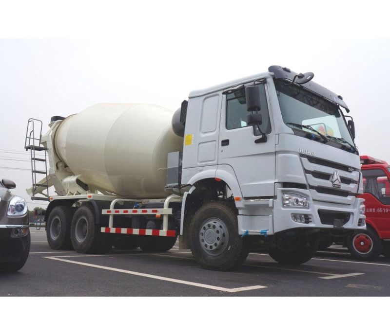 Transport Concrete to Construction Site 8m3 HOWO Cement Mixer Truck