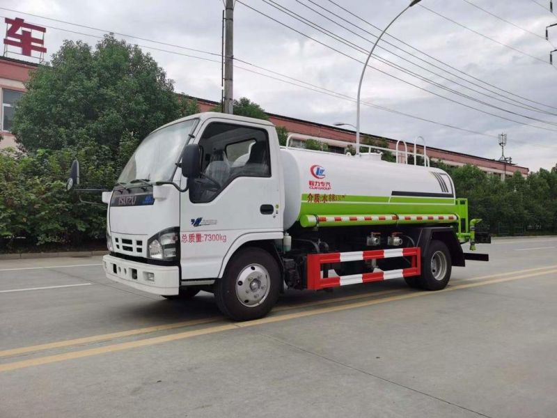 5000 Liters Water Tank Truck Japan Chassis Quality 4X2 6 Wheels 5 Tons Water Carting / Spray Water Truck
