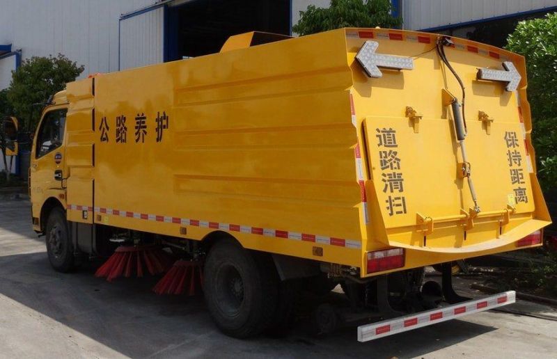 Dongfeng 8cbm Road Sweeper Truck Pavement Sweepers Truck with 4 Brushes