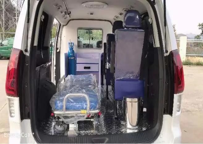 Dongfeng Gasoline Emergency Ambulance with Cheap Price