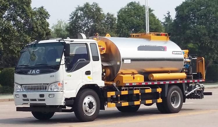 Dongfeng Euro5 180HP 7m3 Asphalt Distributor Truck
